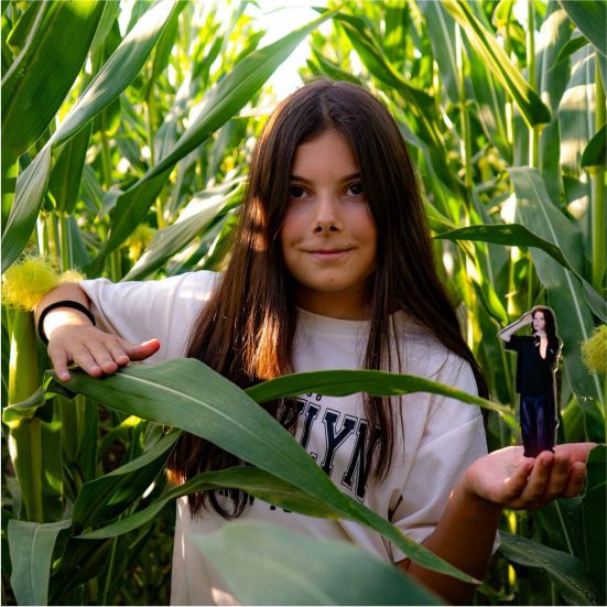 детский фотограф Алматы — фото девочки на природе