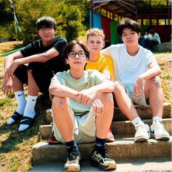 детский фотограф Алматы — подростковая фотосессия на улице